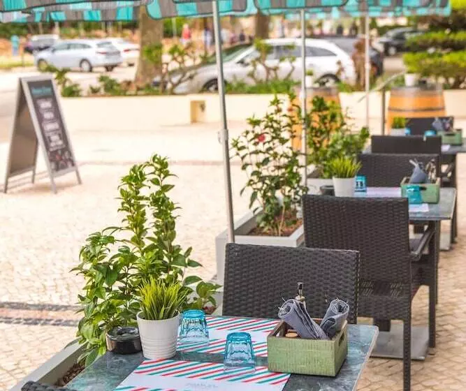 Отель Vila Gale Ampalius