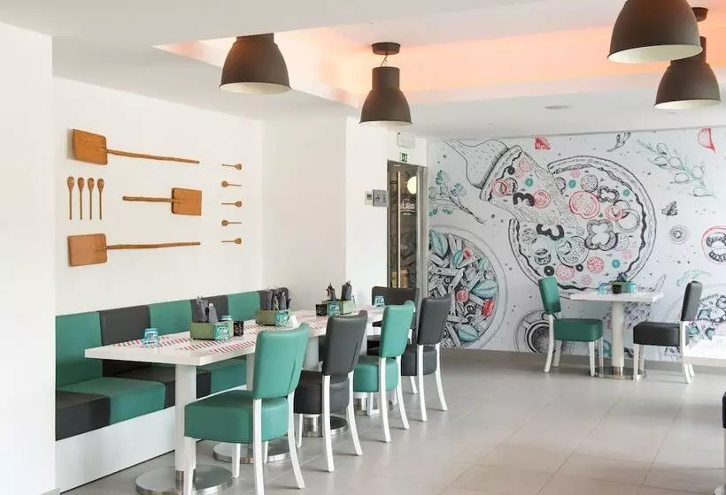 Отель Vila Gale Ampalius