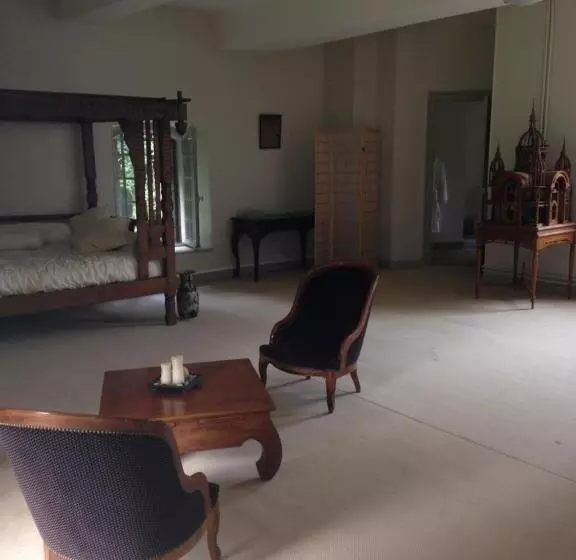 ベッドアンドブレックファースト Chateau Du Val Larbont