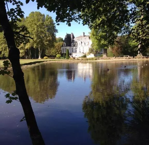 ベッドアンドブレックファースト Chateau Du Val Larbont