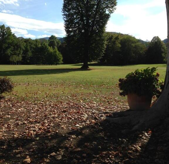 تختخواب و صبحانه Chateau Du Val Larbont