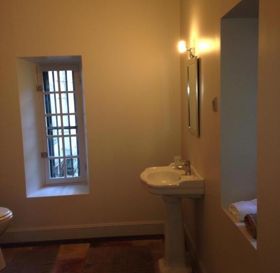 تختخواب و صبحانه Chateau Du Val Larbont