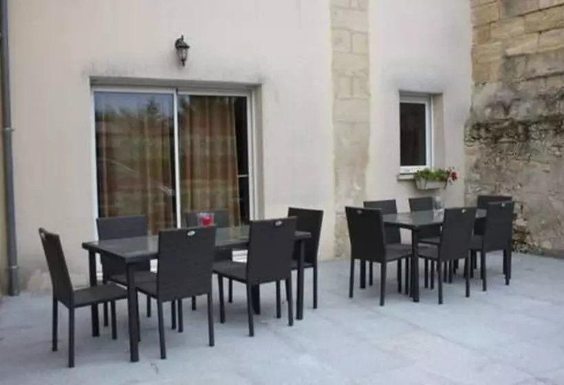 تختخواب و صبحانه Clos Pezat