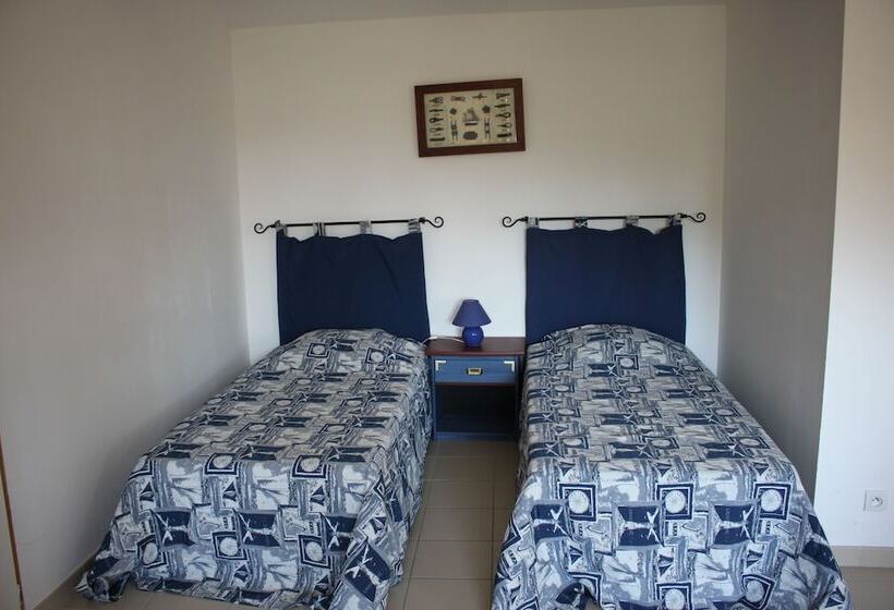 تختخواب و صبحانه Clos Pezat