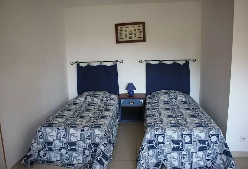 تختخواب و صبحانه Clos Pezat