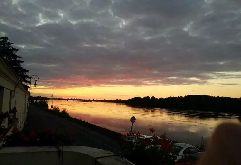 ベッドアンドブレックファースト Le Prieuré