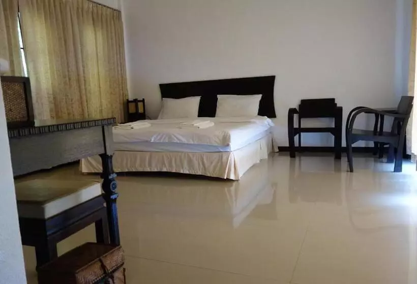 هتل Khaolak Hillside Villa