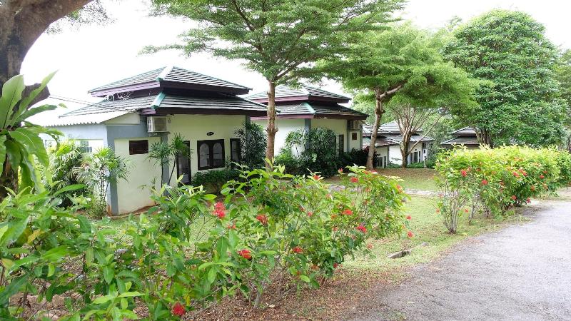 בית מלון כפרי Khaolak Hillside Villa