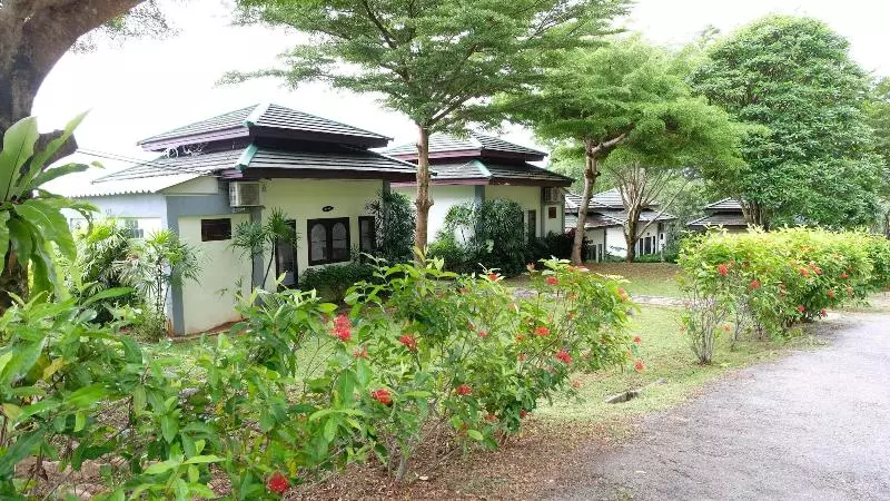 هتل Khaolak Hillside Villa