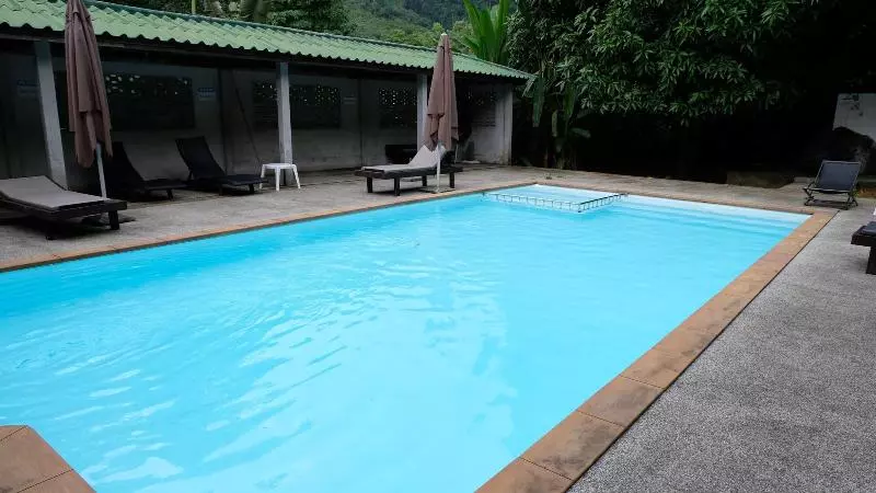 هتل Khaolak Hillside Villa