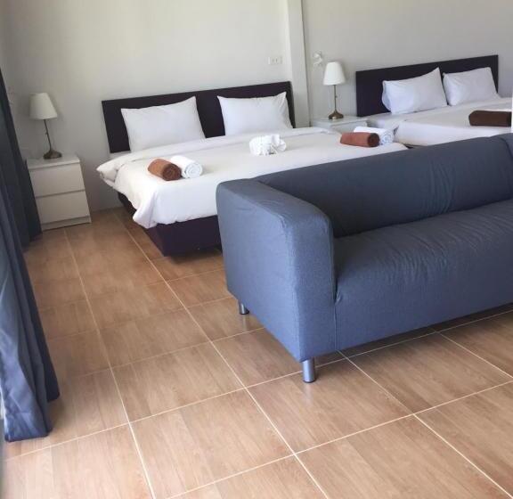 בית מלון כפרי Khaolak Hillside Villa