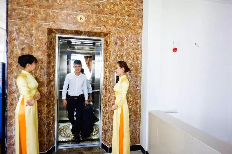 هتل Nữ Hoàng