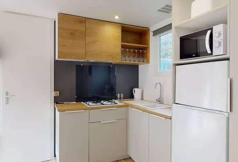 Hotelli Sunêlia L Orangerie De Lanniron