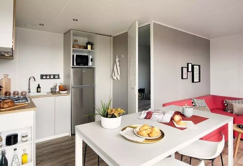 Hotelli Sunêlia L Orangerie De Lanniron