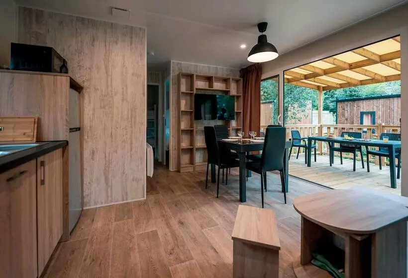 Hotelli Sunêlia L Orangerie De Lanniron