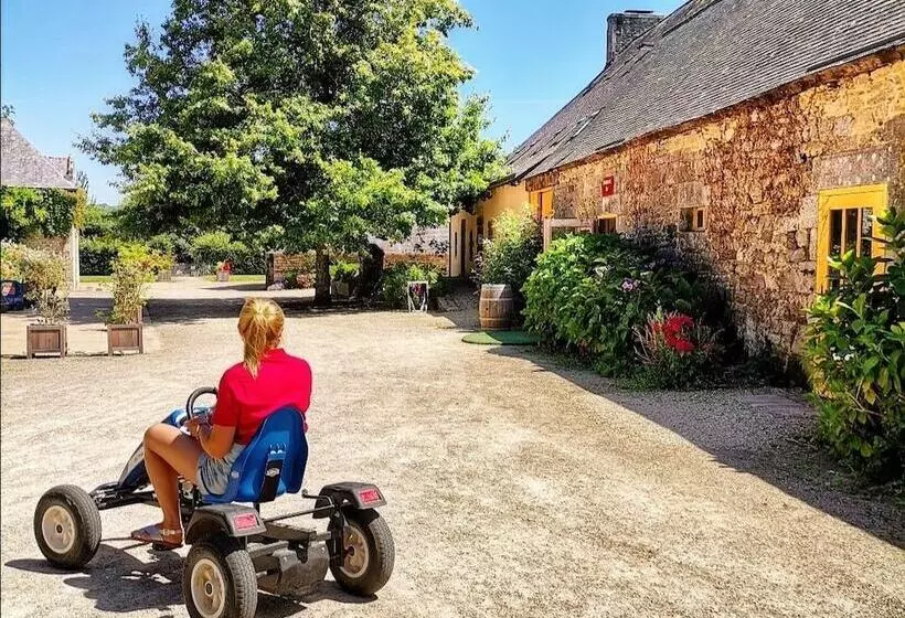 Hotelli Sunêlia L Orangerie De Lanniron