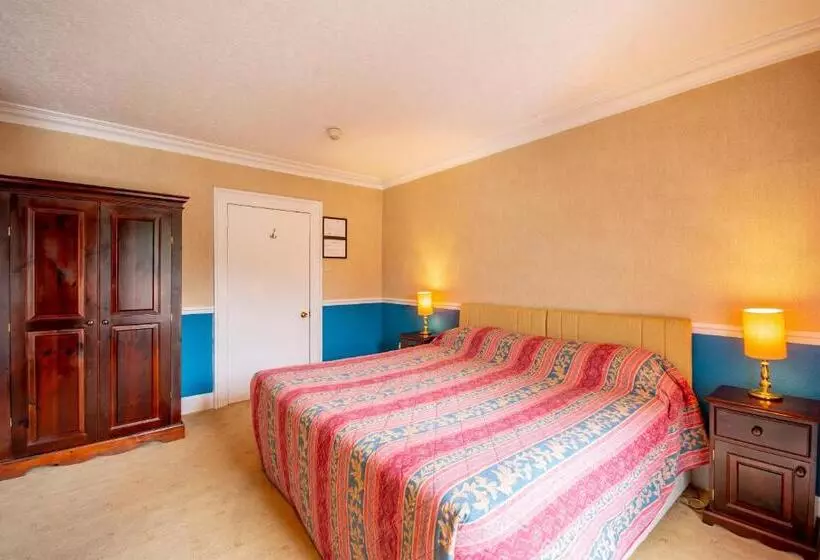 Hotelli Middle House