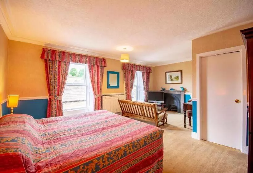 Hotelli Middle House