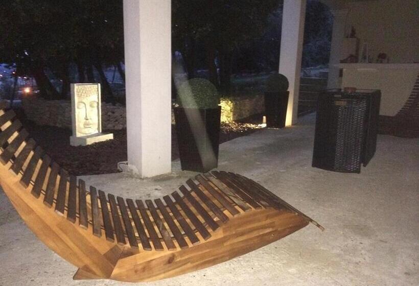 פנסיון La Paillote Exotique Spa