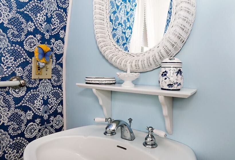 민박 The Silver Fountain Inn