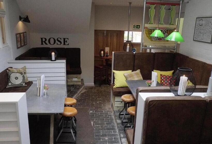 فندق فئة نجمة واحدة The Rose And Crown