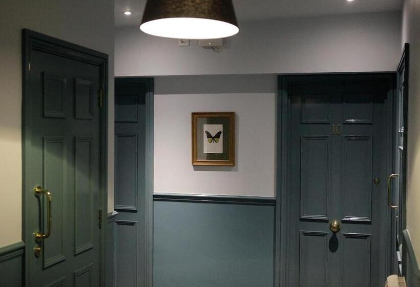 فندق فئة نجمة واحدة The Rose And Crown