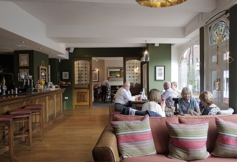 فندق فئة نجمة واحدة The Rose And Crown