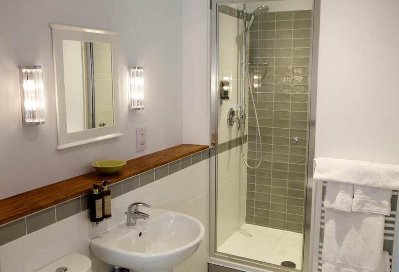 فندق فئة نجمة واحدة The Rose And Crown