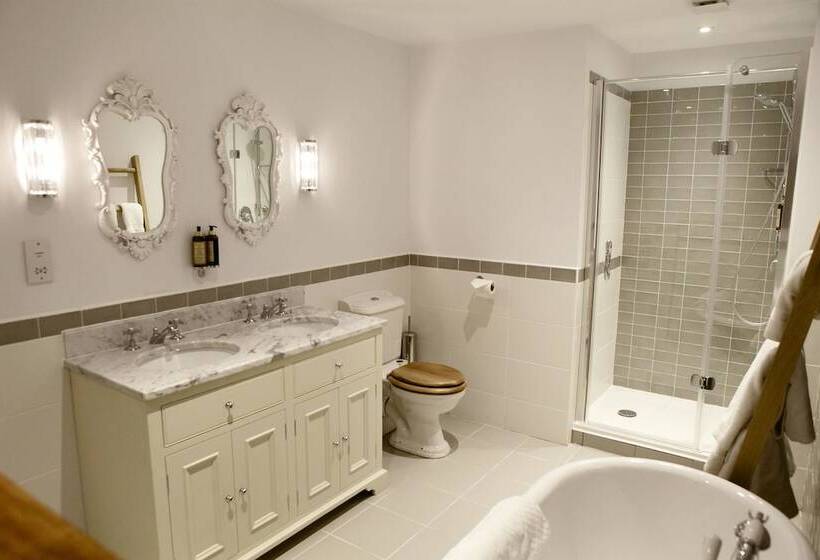 فندق فئة نجمة واحدة The Rose And Crown