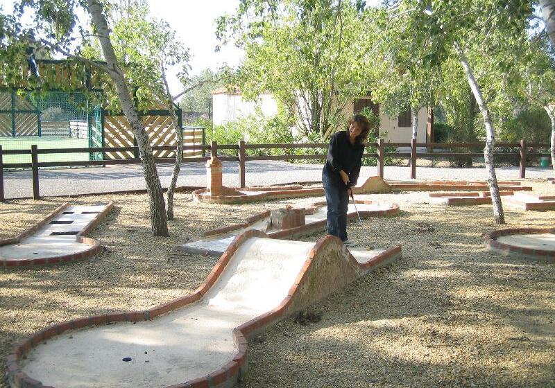 هتل Azureva Le Grau Du Roi