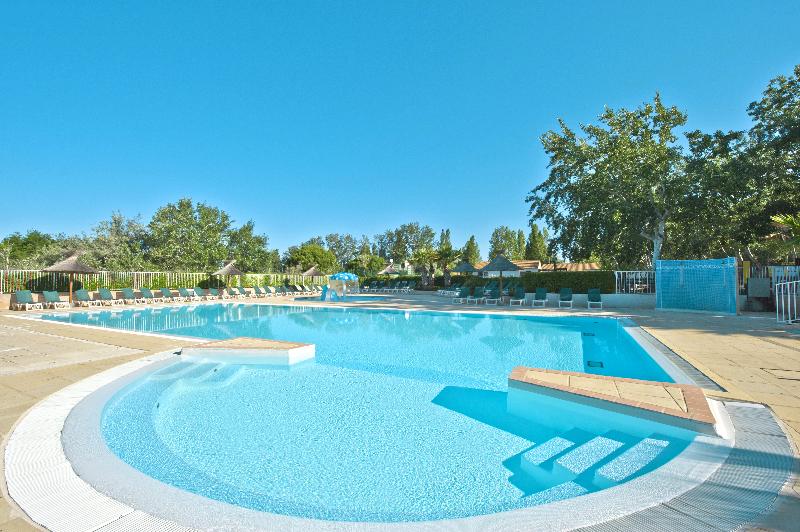 هتل Azureva Le Grau Du Roi