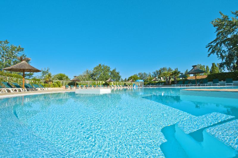 هتل Azureva Le Grau Du Roi