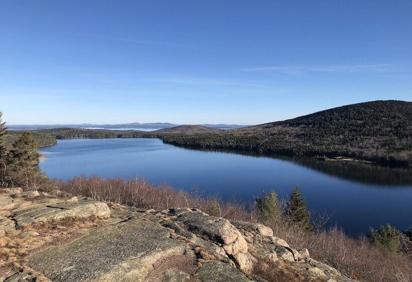 בית מלון כפרי Island Place