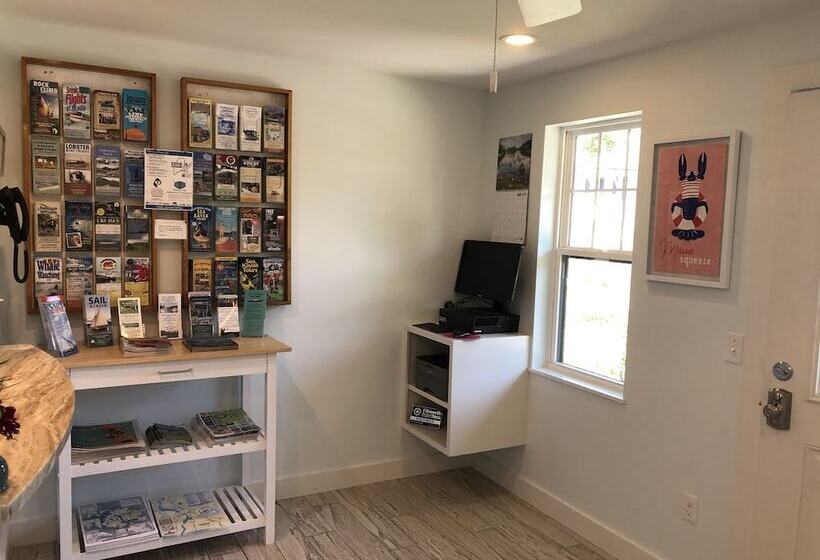 בית מלון כפרי Island Place