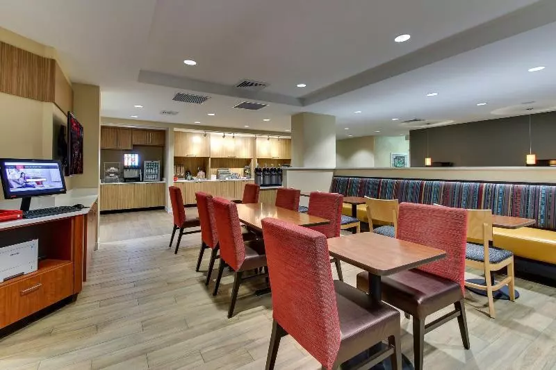 ホテル Towneplace Suites By Marriott Mobile Saraland