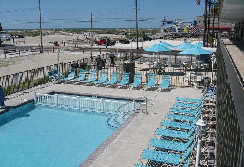 Le Boot Oceanfront Suites