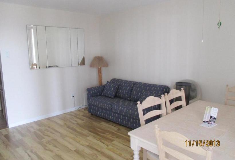 Le Boot Oceanfront Suites