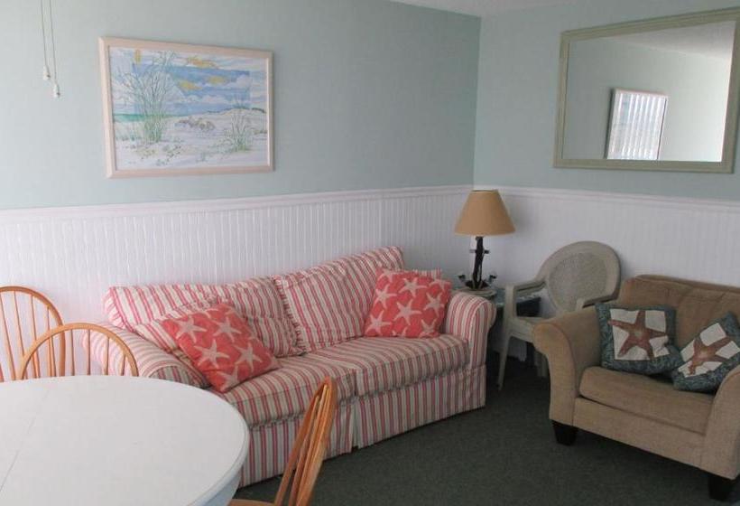 Le Boot Oceanfront Suites