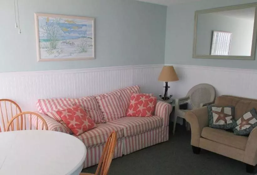 Le Boot Oceanfront Suites