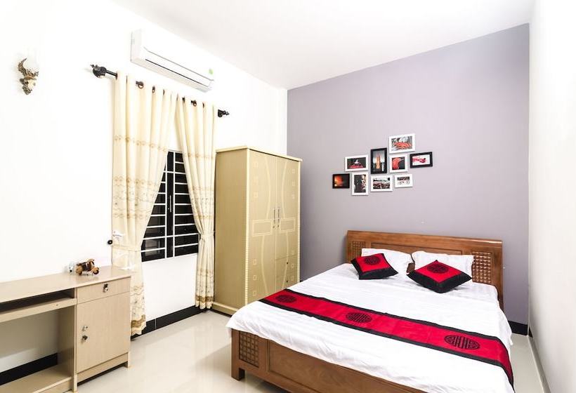 هاستل Little Leo