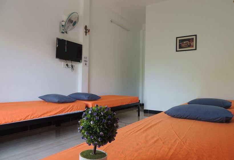 هاستل Little Leo