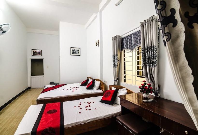 هاستل Little Leo