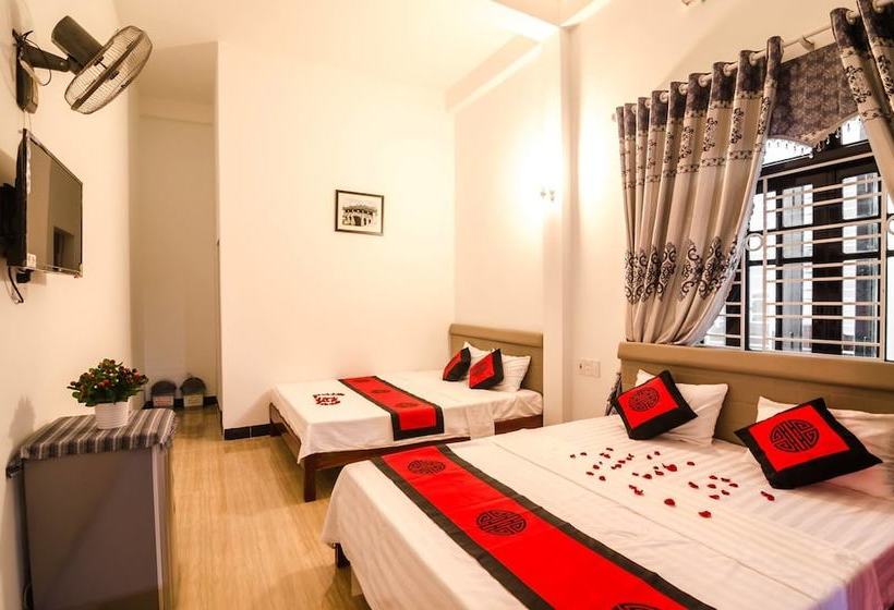 هاستل Little Leo