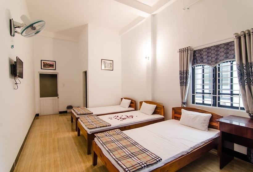 هاستل Little Leo