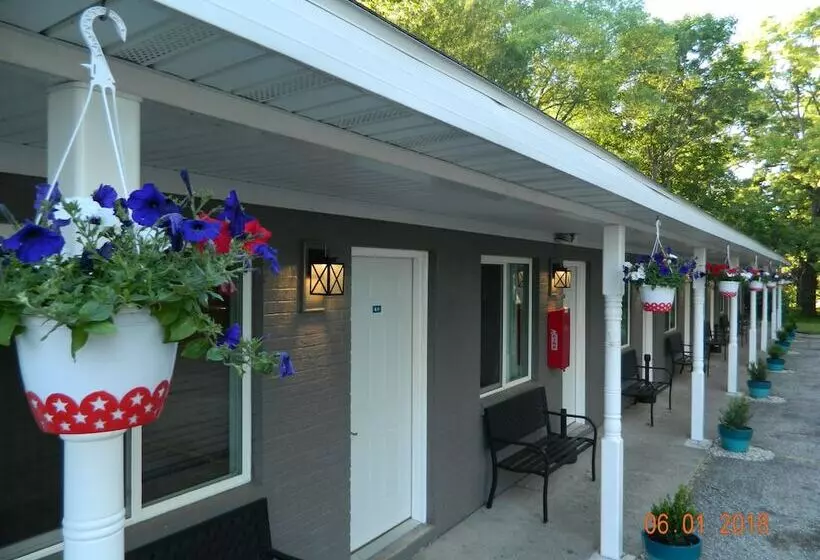 Motelli Lake Land Inn