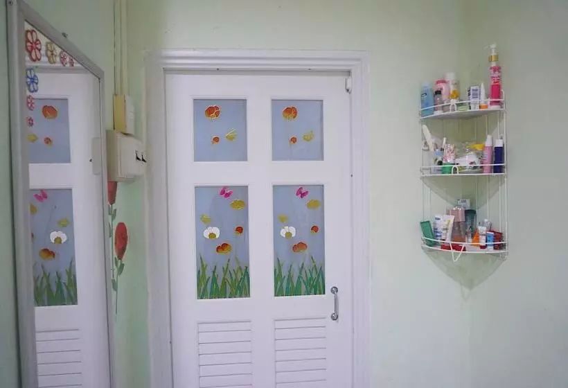 پانسیون Garden Homestay Suratthani