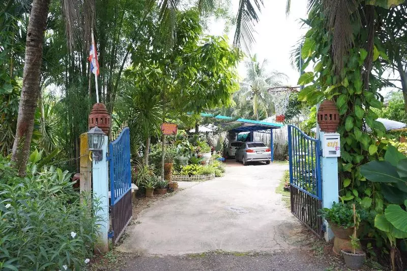 پانسیون Garden Homestay Suratthani