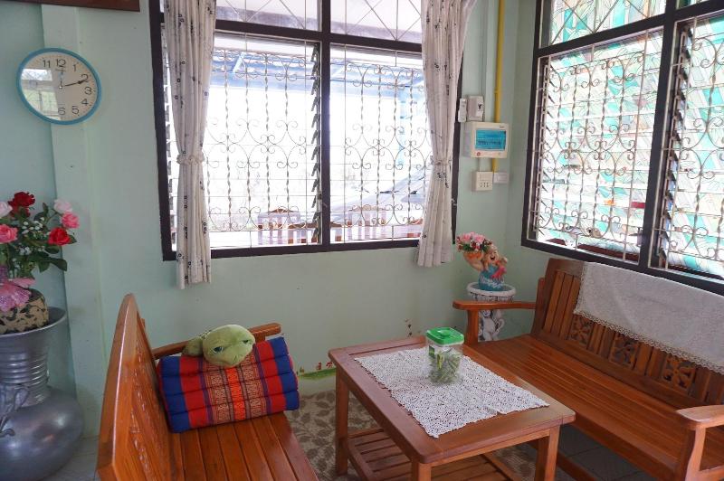 פנסיון Garden Homestay Suratthani