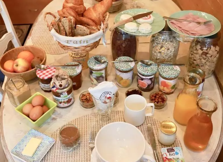 ペンション Naturalbnb   Chambres D Hôtes Au Calme Avec Clim   Parking Gratuit Et Sécurisé   Garage Vélos Et Mot