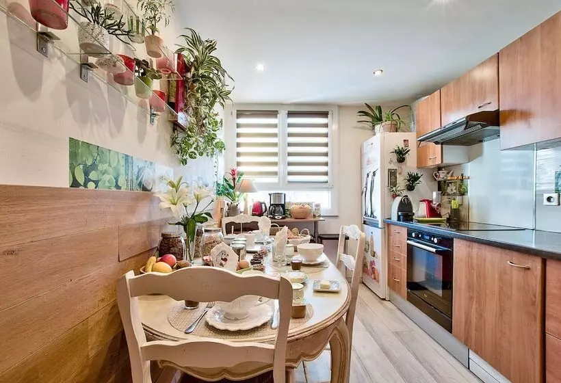 ペンション Naturalbnb   Chambres D Hôtes Au Calme Avec Clim   Parking Gratuit Et Sécurisé   Garage Vélos Et Mot